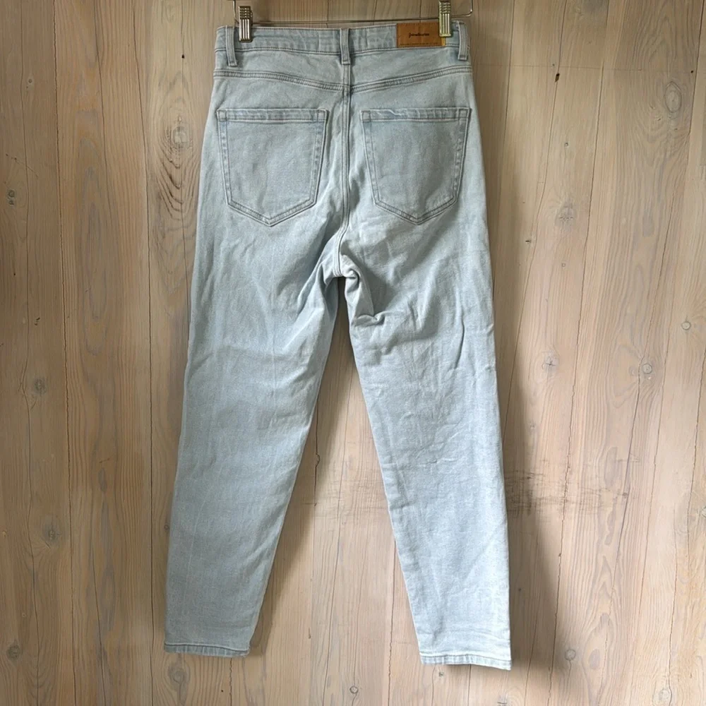 Stradivarius Mom Slim Jeans Size 6